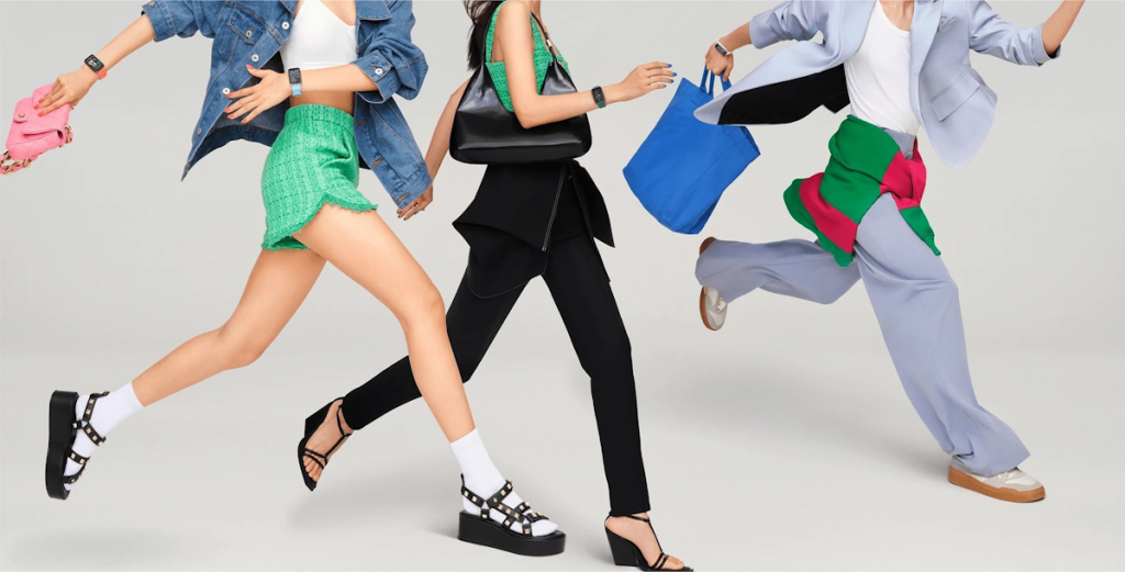 Смарт-часы на руке