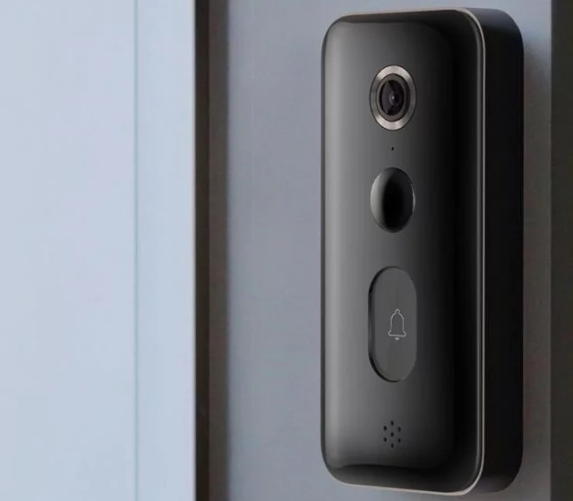 Xiaomi Smart Doorbell 3 на двери
