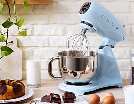 Кухонные помощники на Новый год: техника, которая делает готовку проще и быстрее